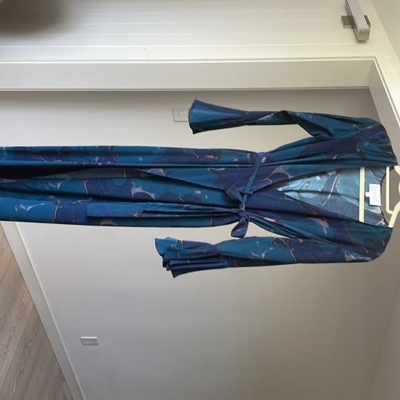 Long Stone cold fox robe - Picture 2 of 3